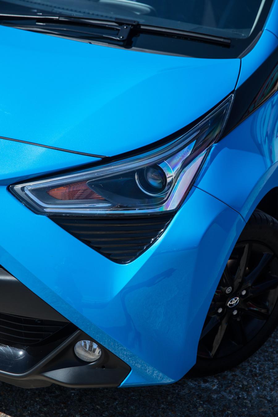 Детали экстерьера Toyota Aygo x-press 5-Door 2018 года  (UK) (фото 13 из 37)
